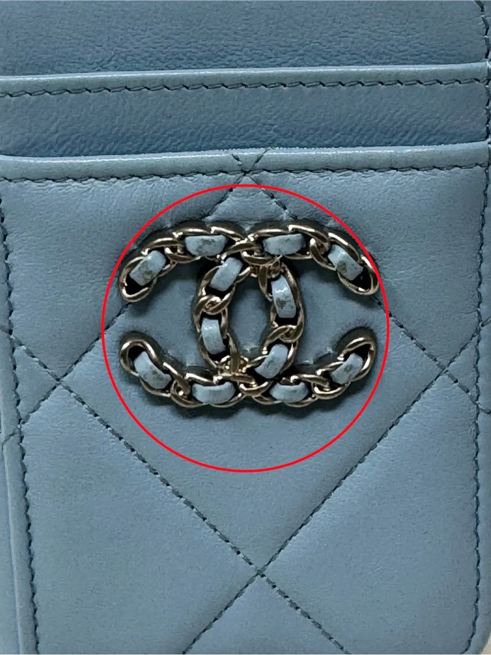 💎💯Authentic CHANEL 19 Lambskin Quilted Vertical Zip Card Holder Wallet Light Blu